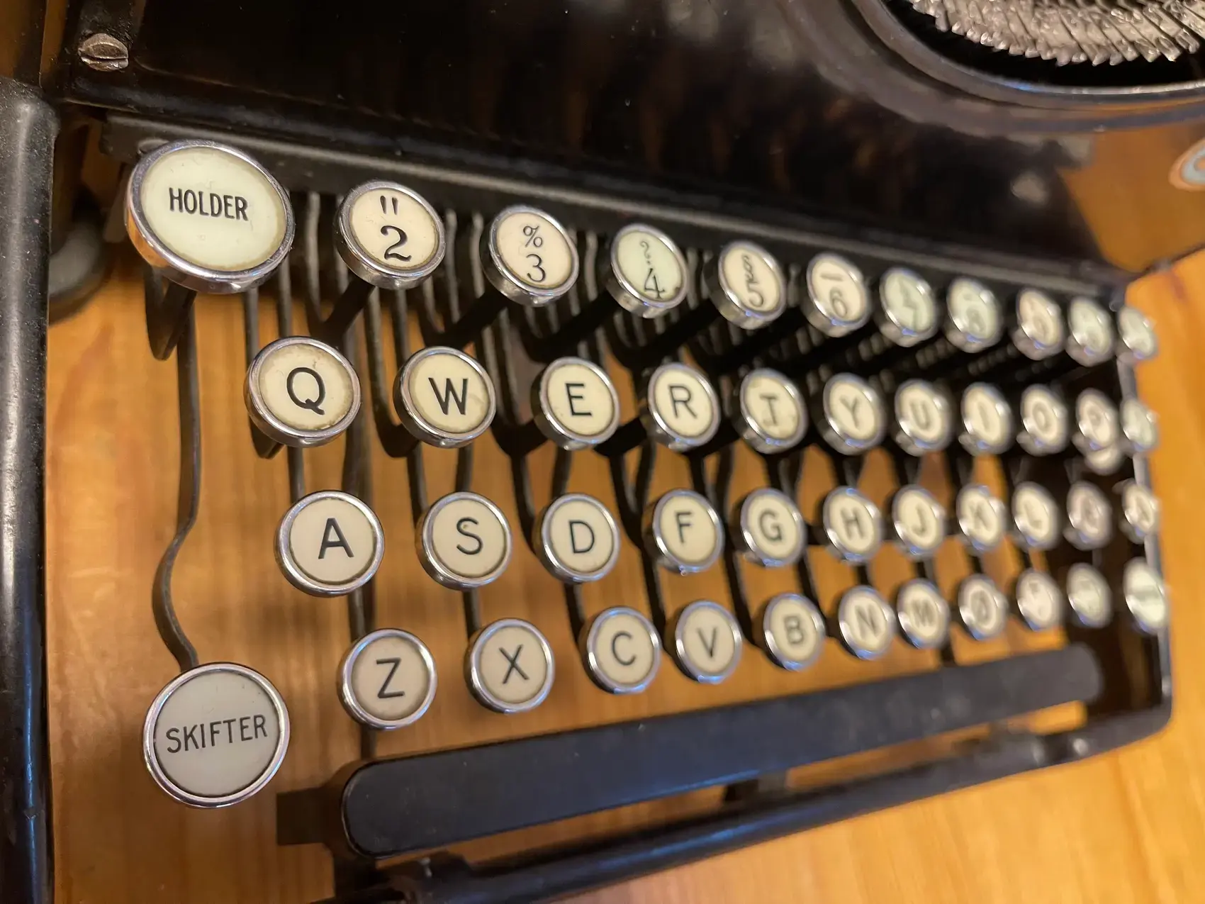 Keys of a 1920s Smith Premier typewriter